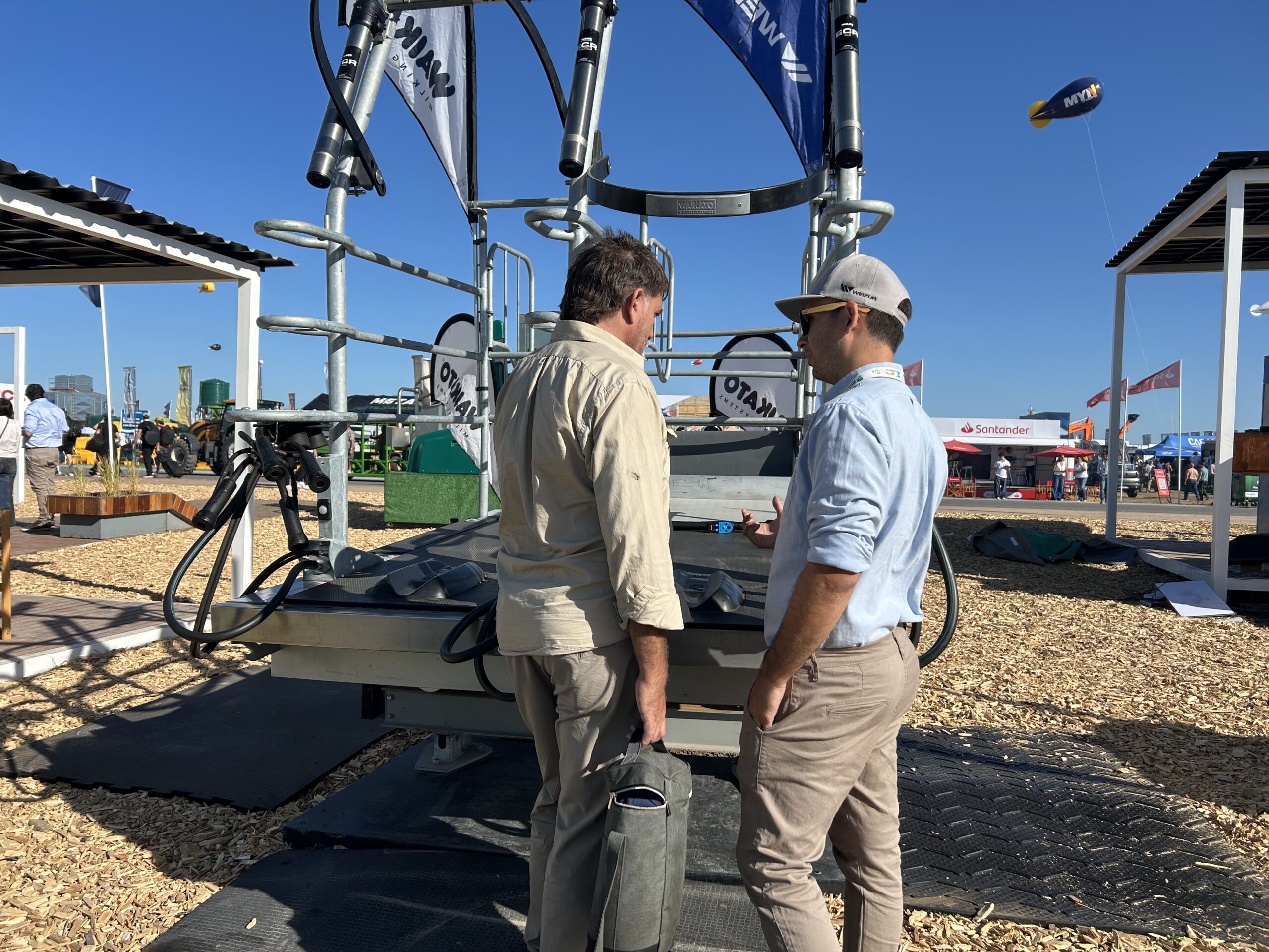 Weizur en Expoagro 2026 junto a Waikato y Tecnotambo en el Patio Lechero del Autódromo de San Nicolás